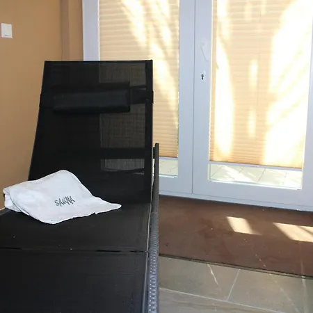 Koenigin Victoria - Mit Saunanutzung Apartmán
